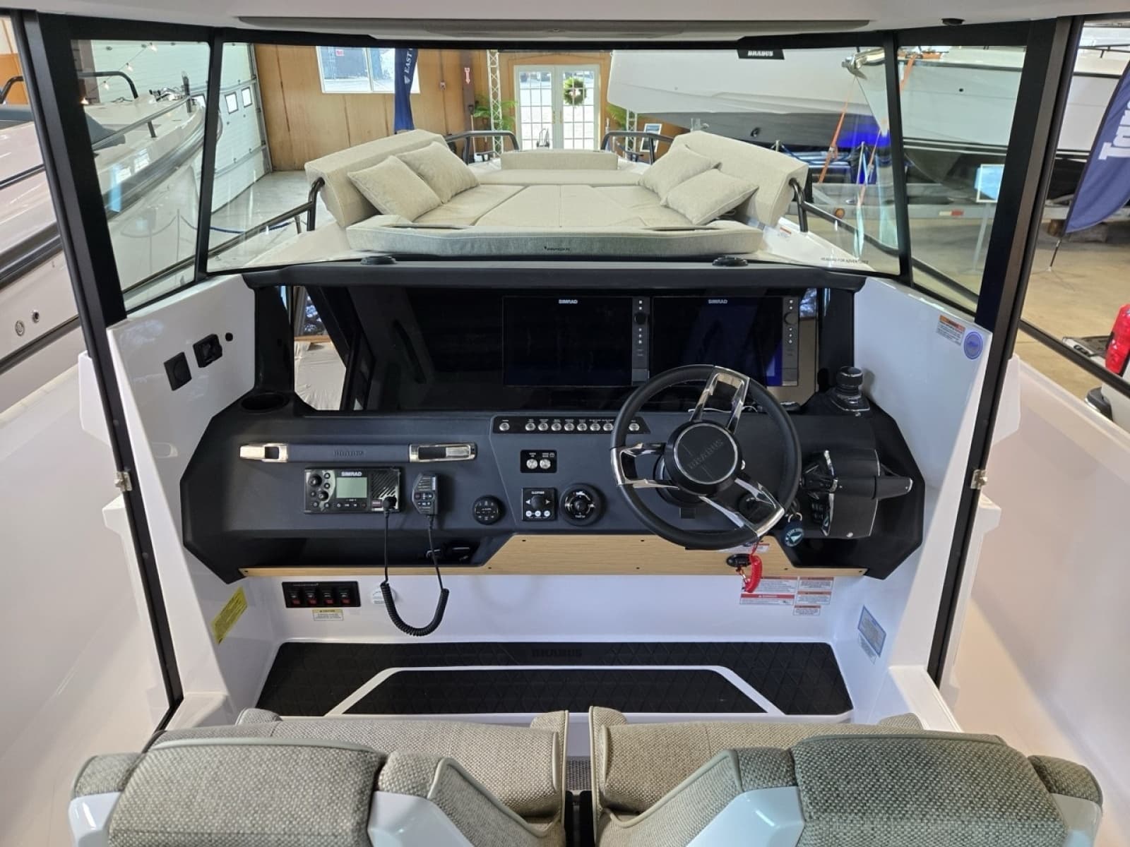 2027 Axopar Cross Cabin