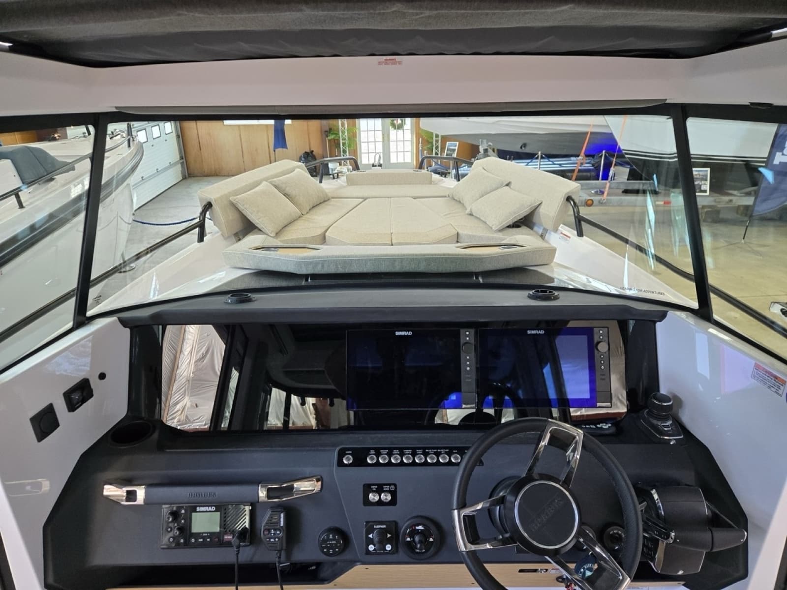 2027 Axopar Cross Cabin