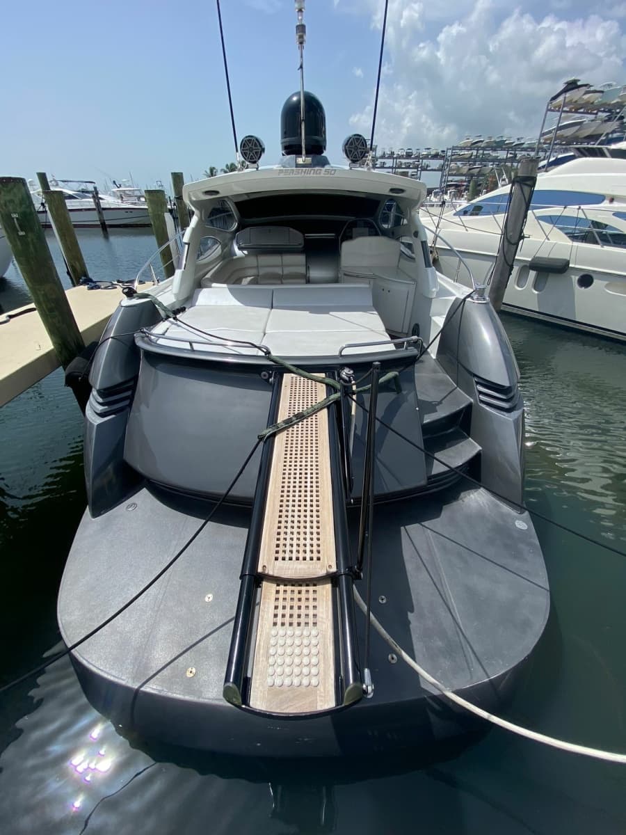 2006 Pershing 