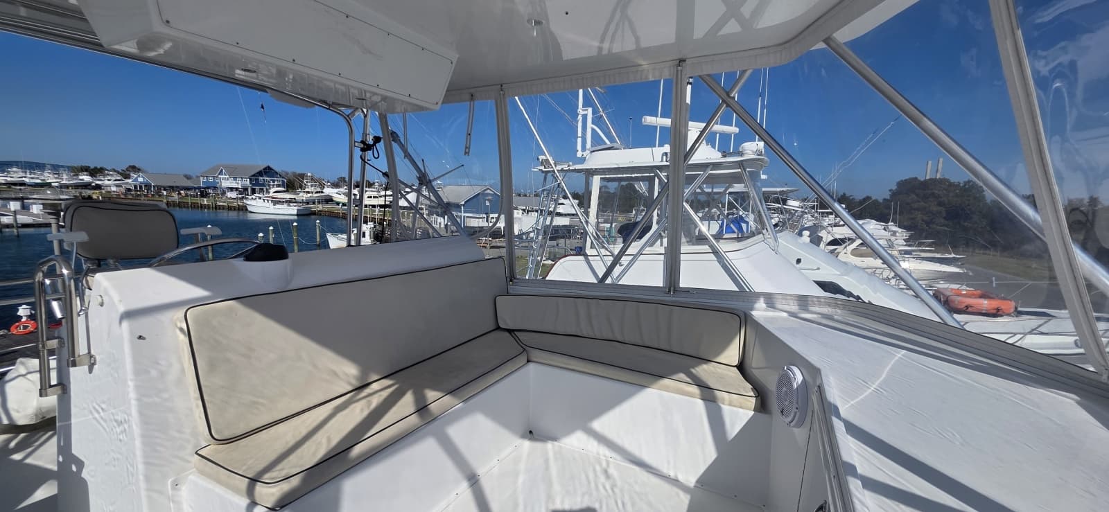 1989 Hatteras 52 Convertible
