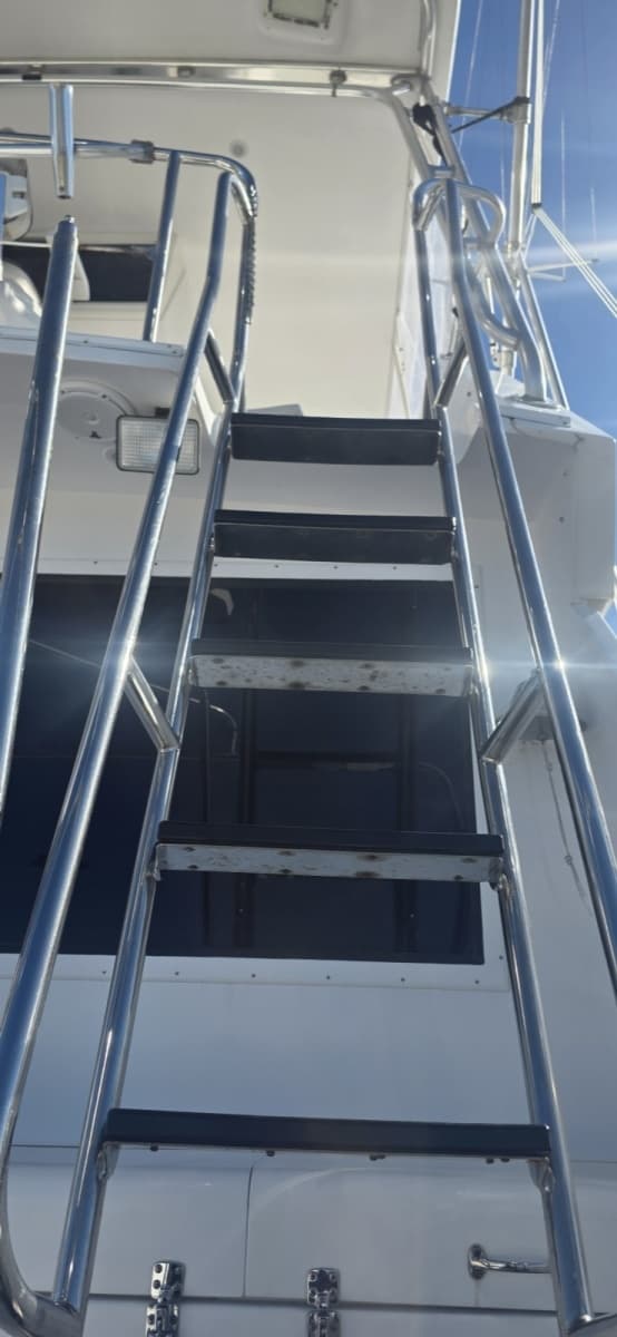 1989 Hatteras 52 Convertible