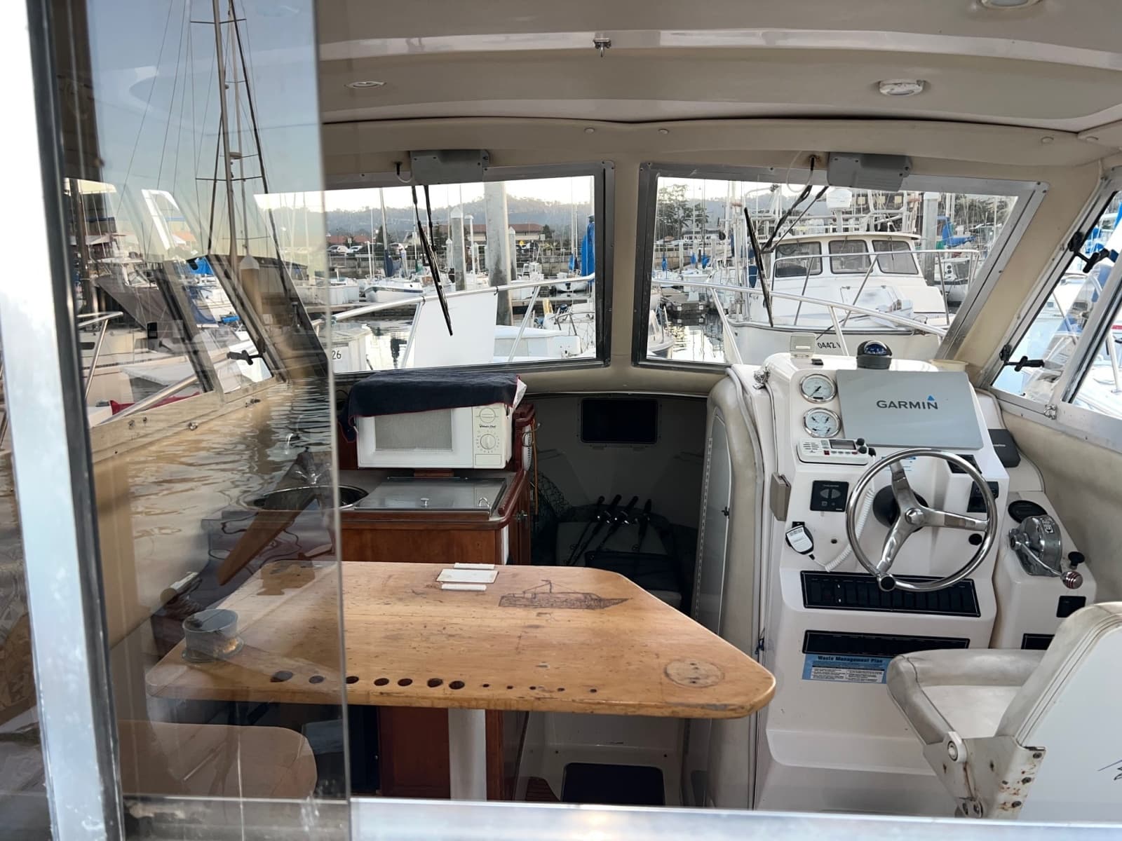 2006 Shamrock Mackinaw 270