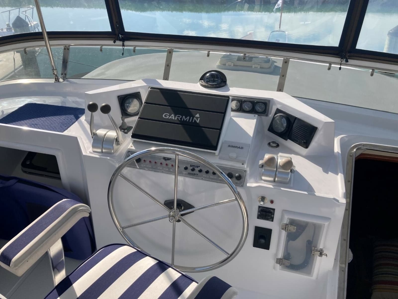 Flybridge Helm