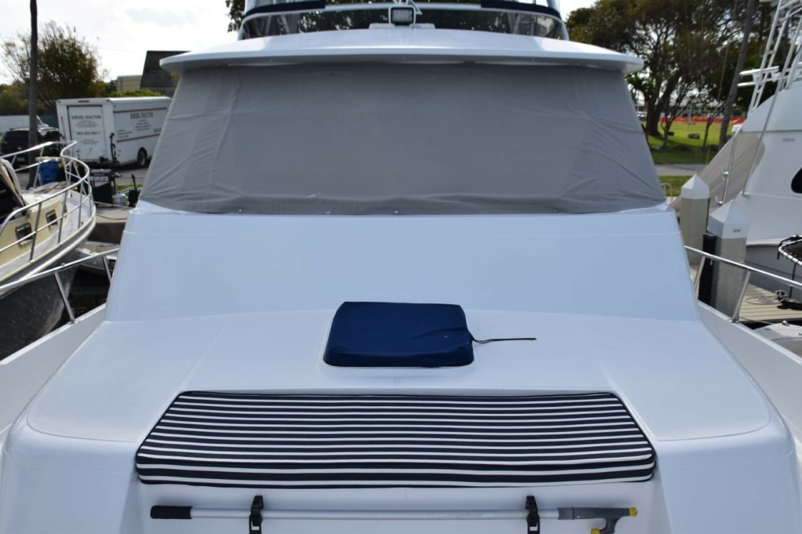 Bow Riding Seat, From Windshield Canvas Mask