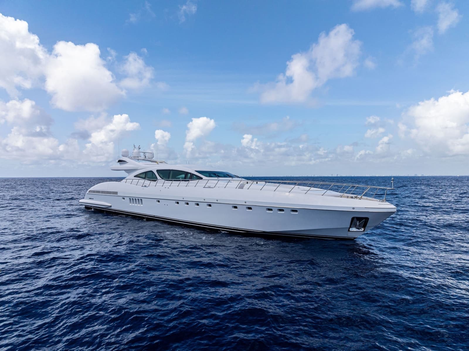 2005 Mangusta 130