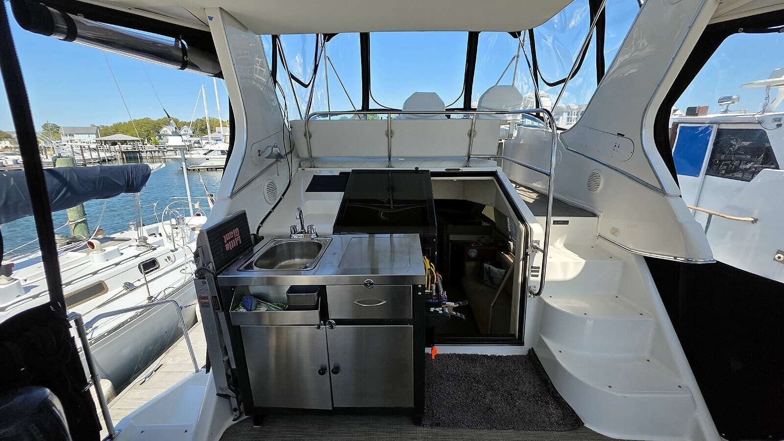 Sundeck Forward