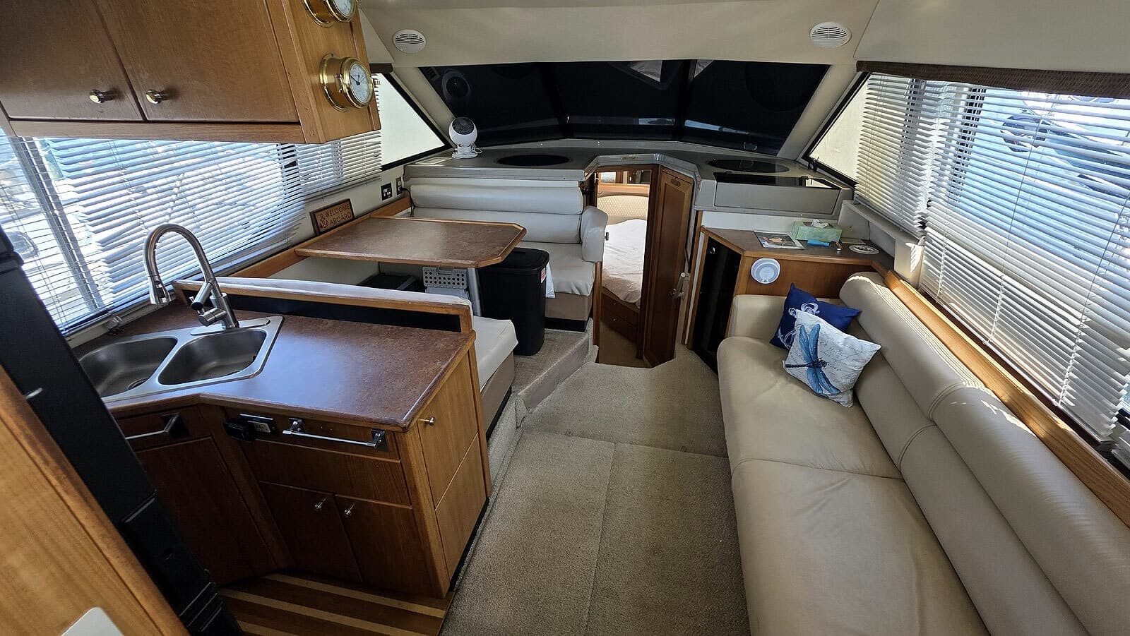 Main Cabin Forward