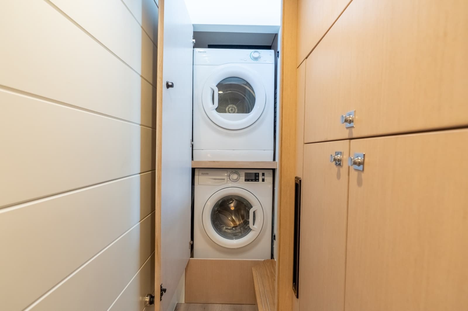 Two Oceans 555- 