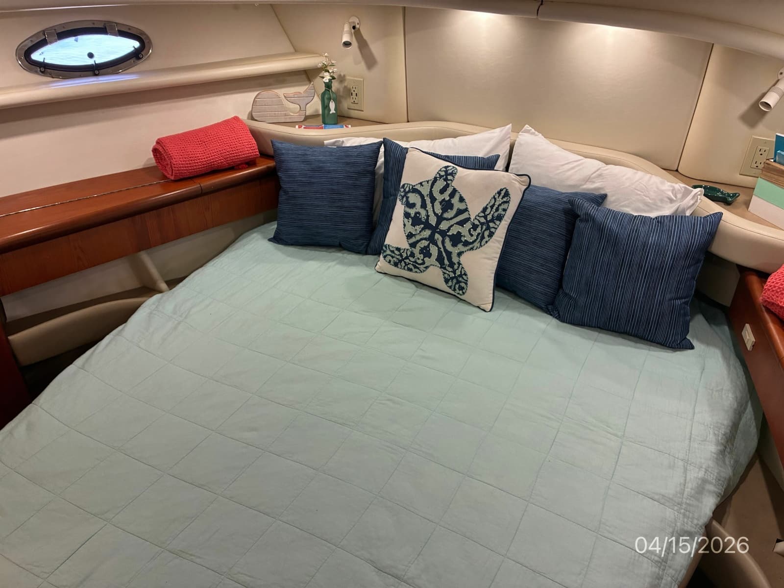 41' Maxum VIP Berth