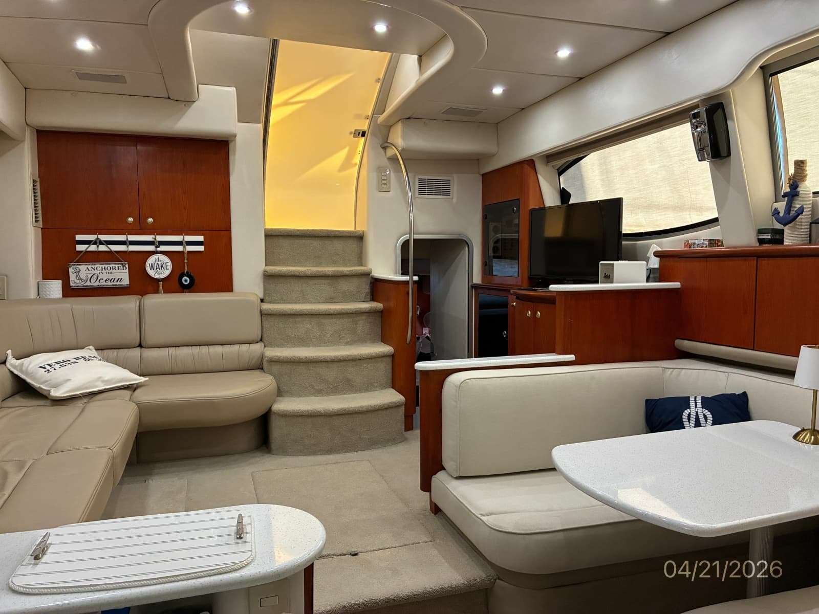 41' Maxum Salon