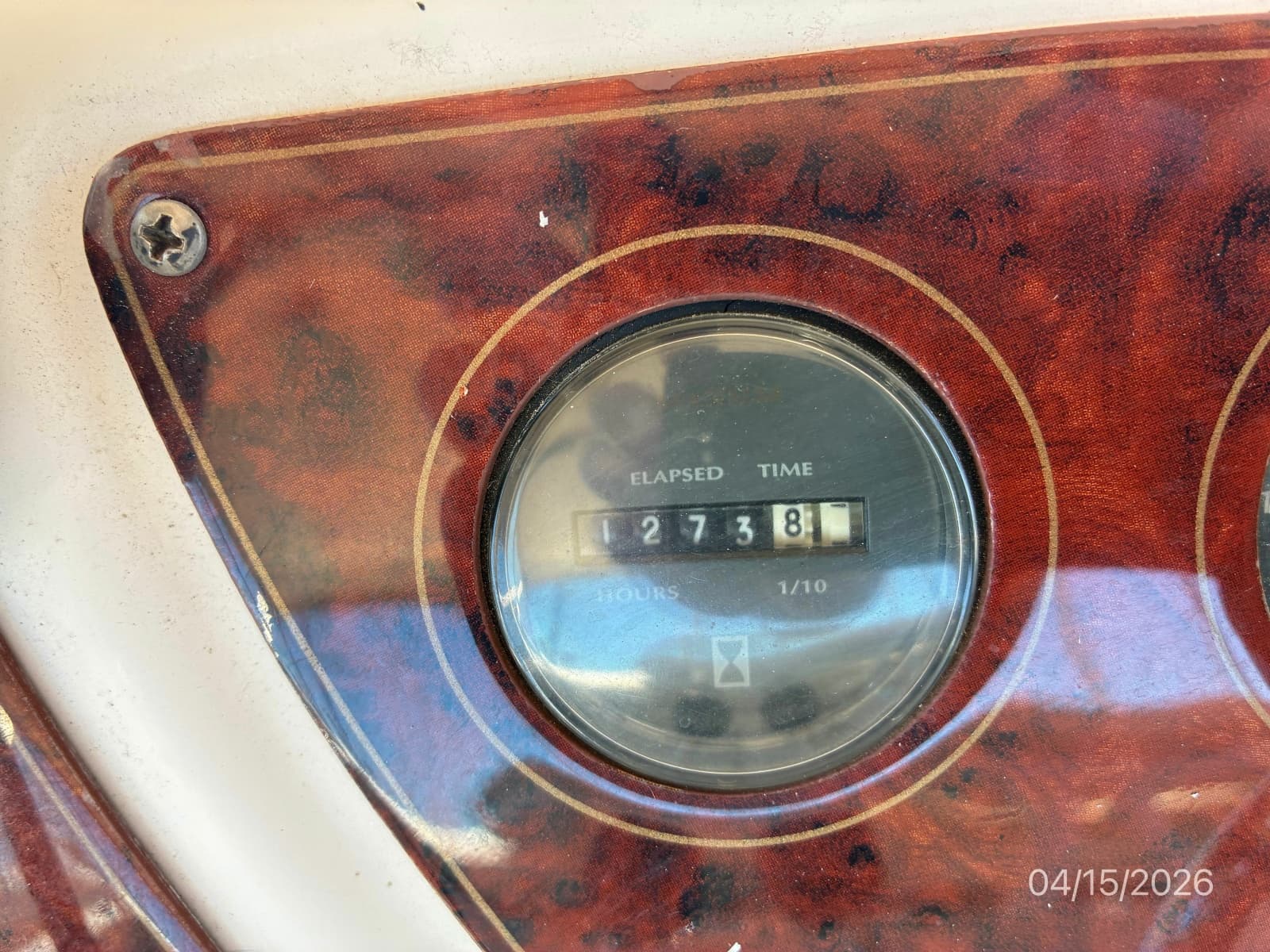 41' Maxum Port Engine Hours