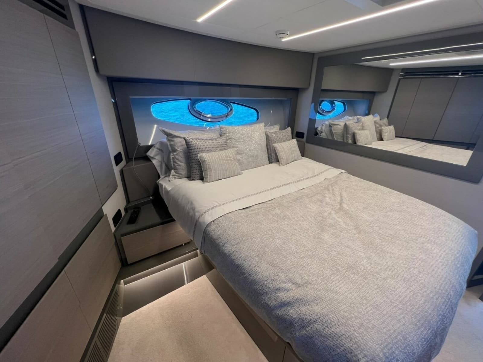 2018 Pershing 