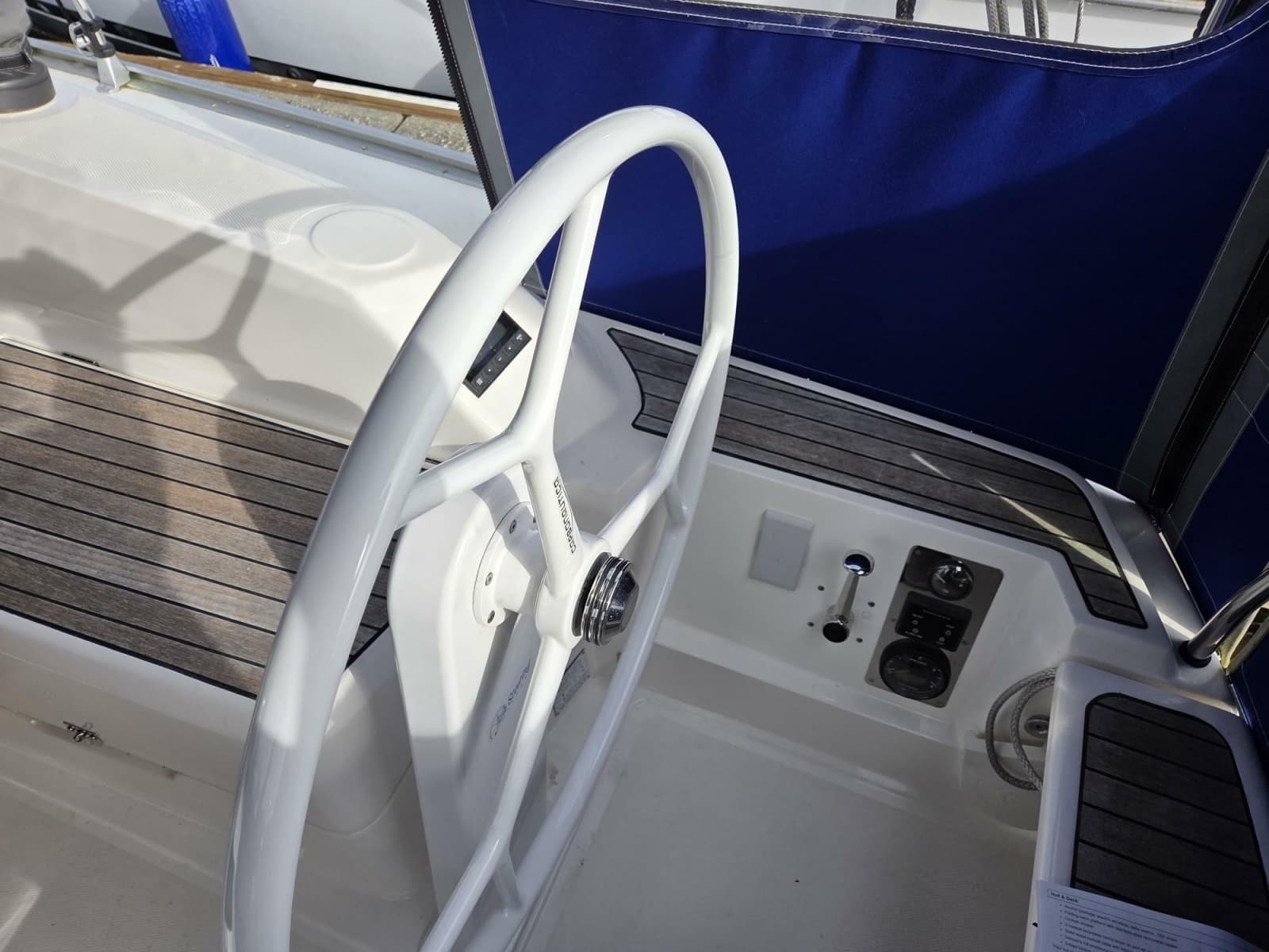 Starboard helm staton