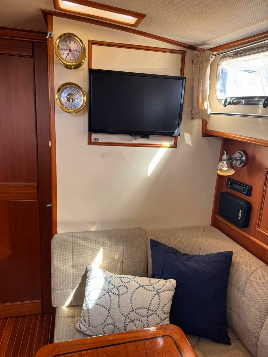 1999 Grand Banks Yachts 