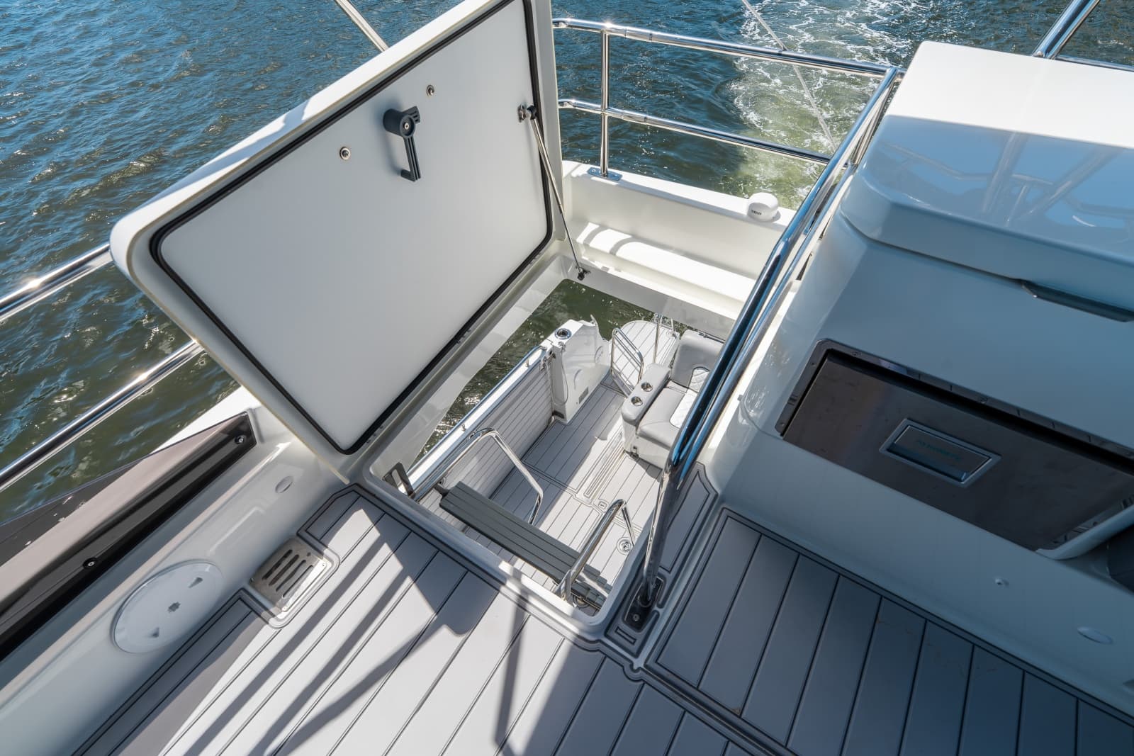 2024 Jeanneau NC 1295 Fly