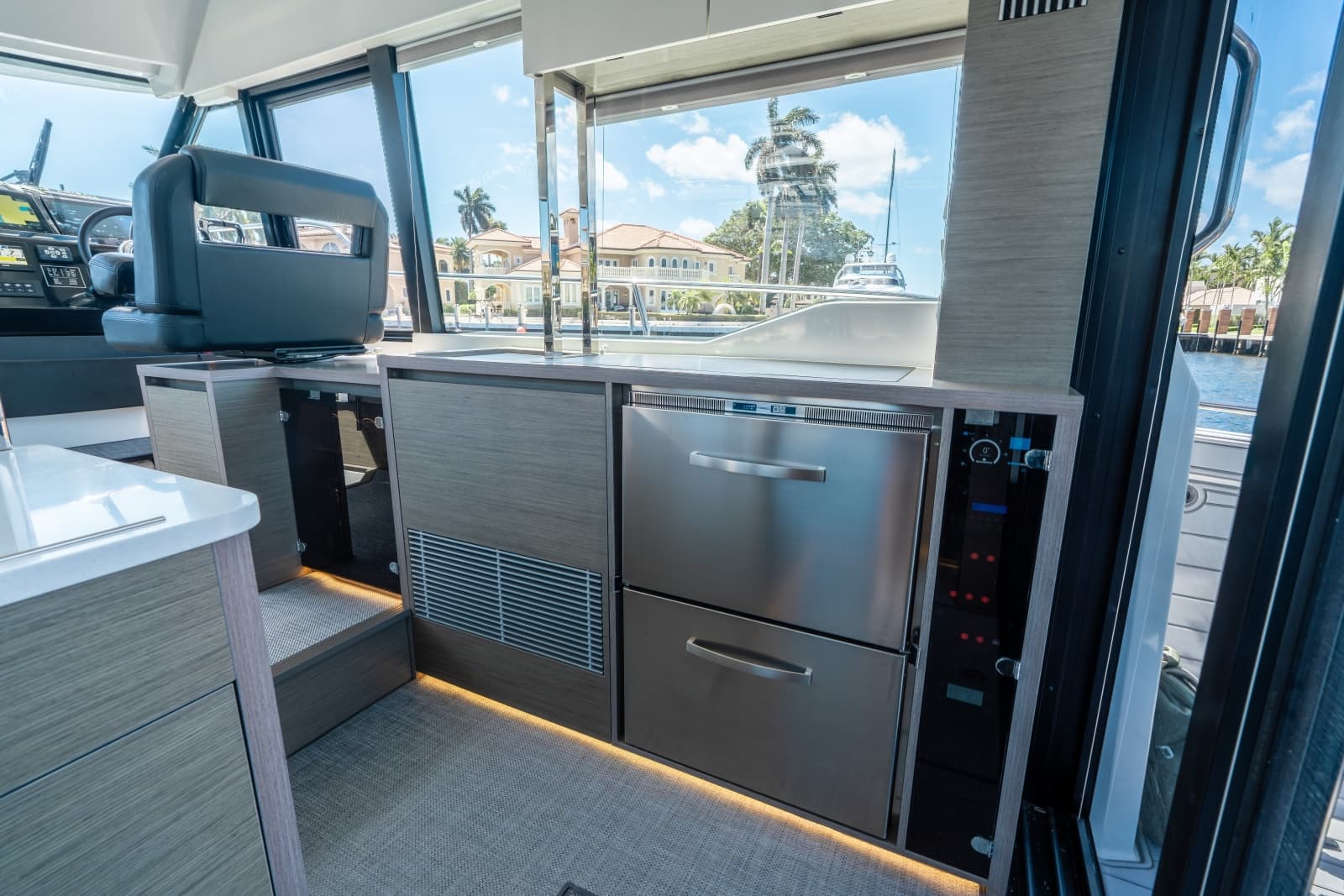 2024 Jeanneau NC 1295 Fly