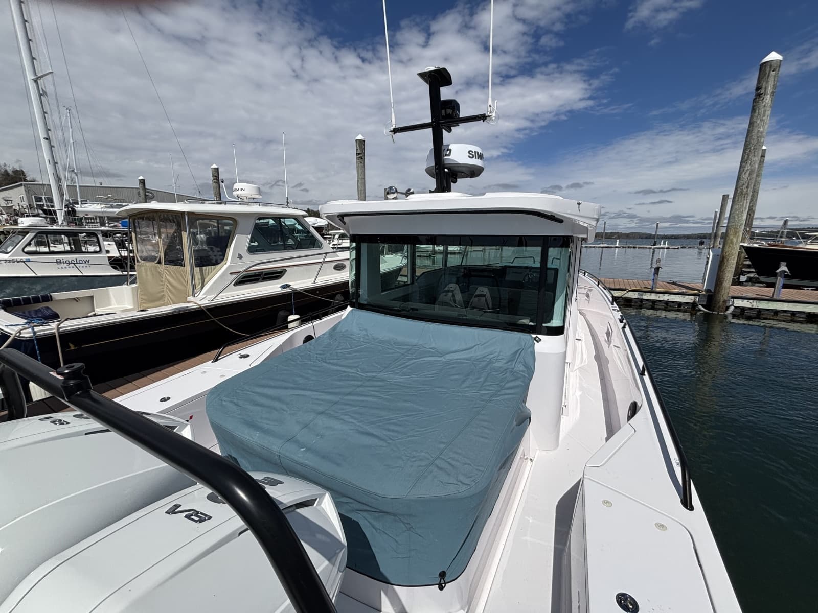 2023 Axopar 37XC Cross Cabin