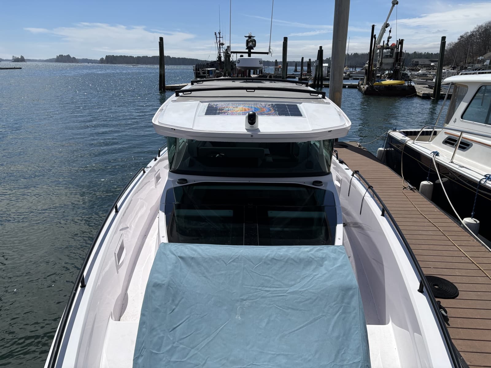 2023 Axopar 37XC Cross Cabin