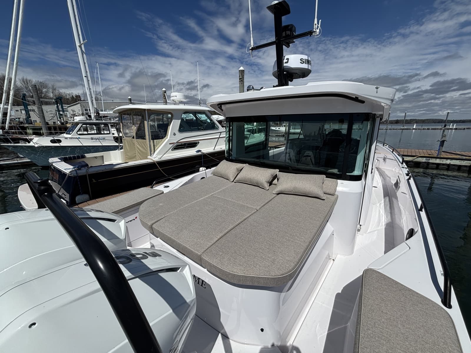 2023 Axopar 37XC Cross Cabin