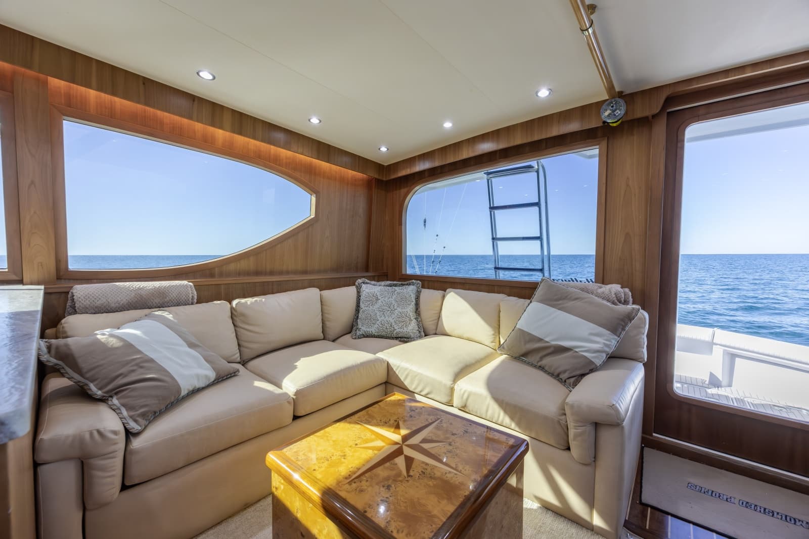 2000 Hatteras 50 Convertible