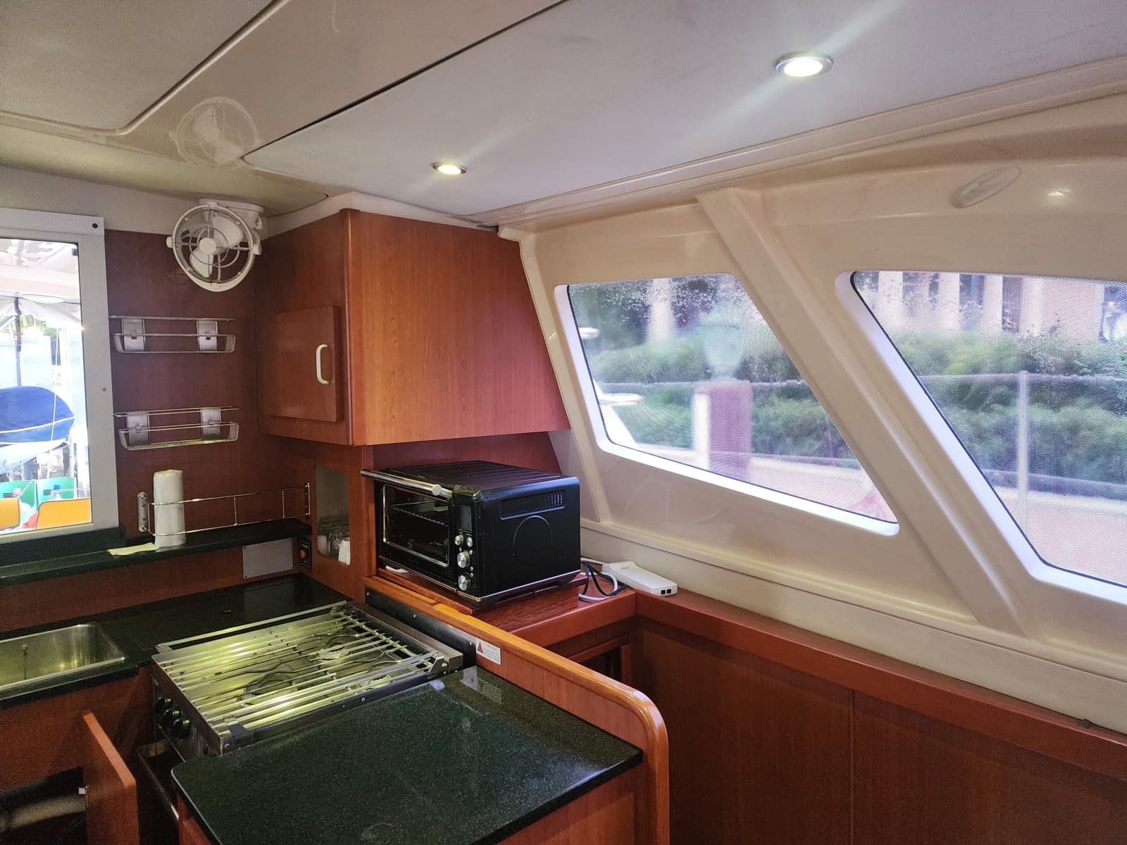 2012 Leopard 44