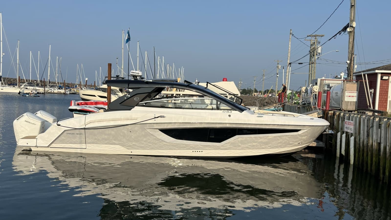 2024 Cruisers Yachts 42 GLS OB