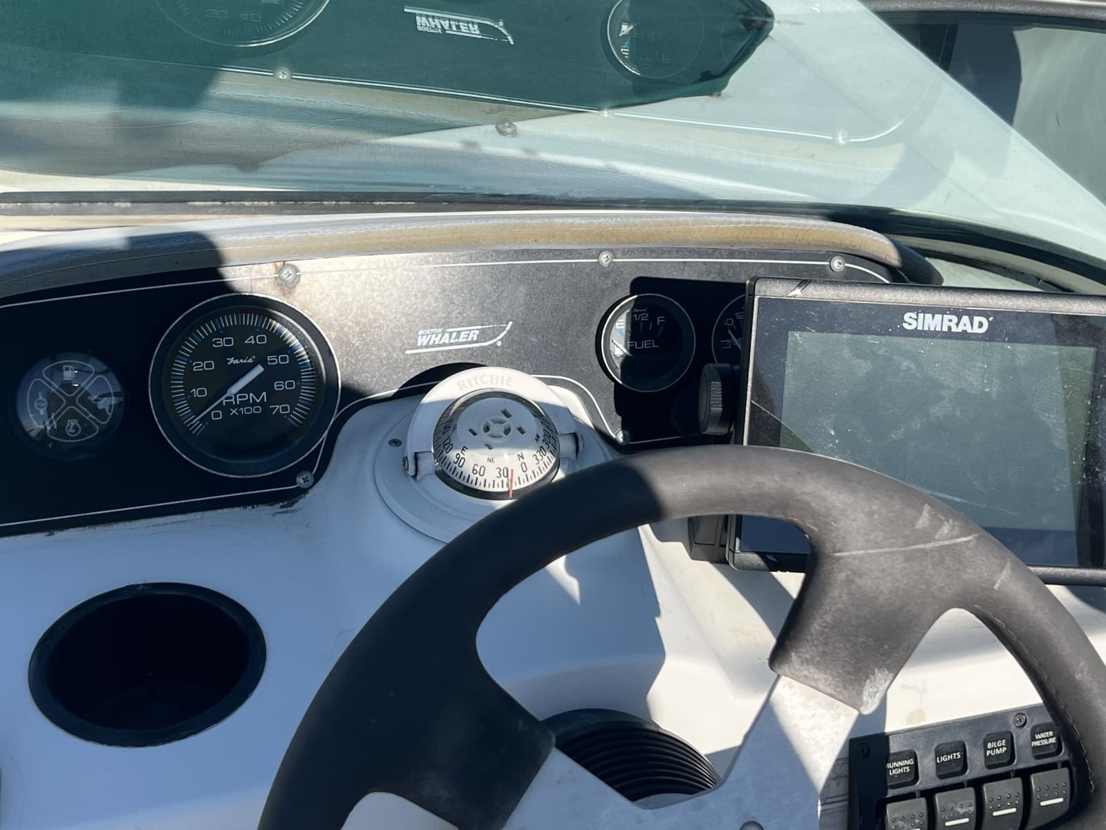 2000 Boston Whaler 18 Ventura Bowrider