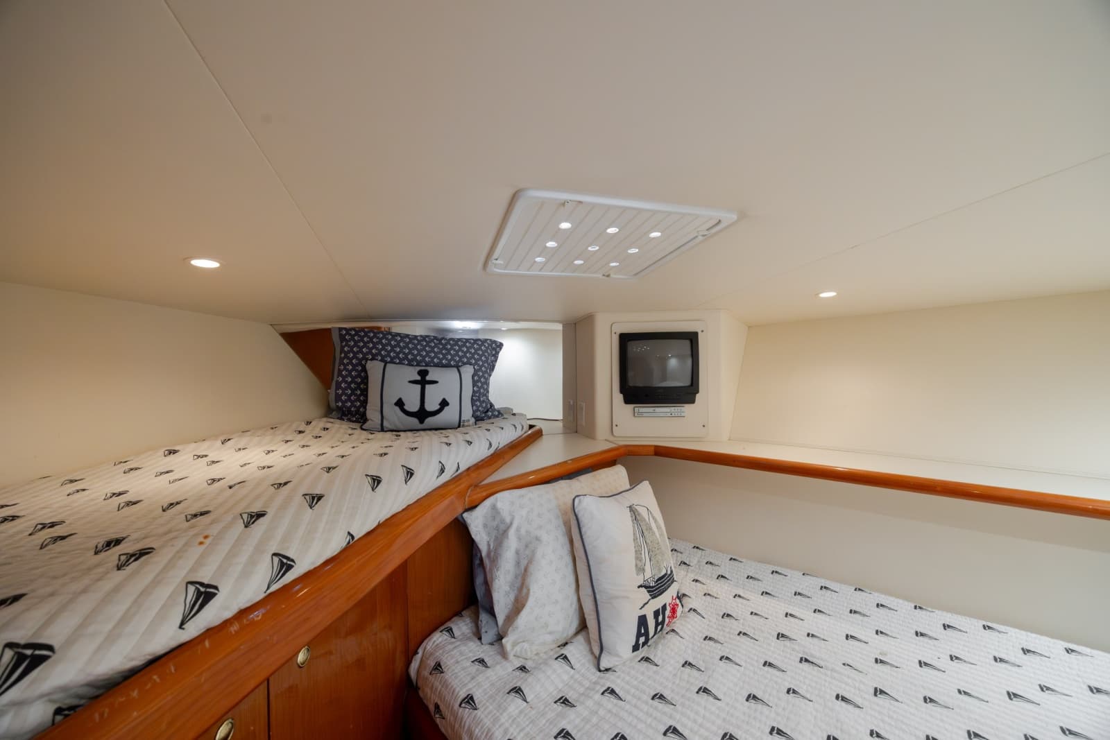 2000 Viking 55 Convertible