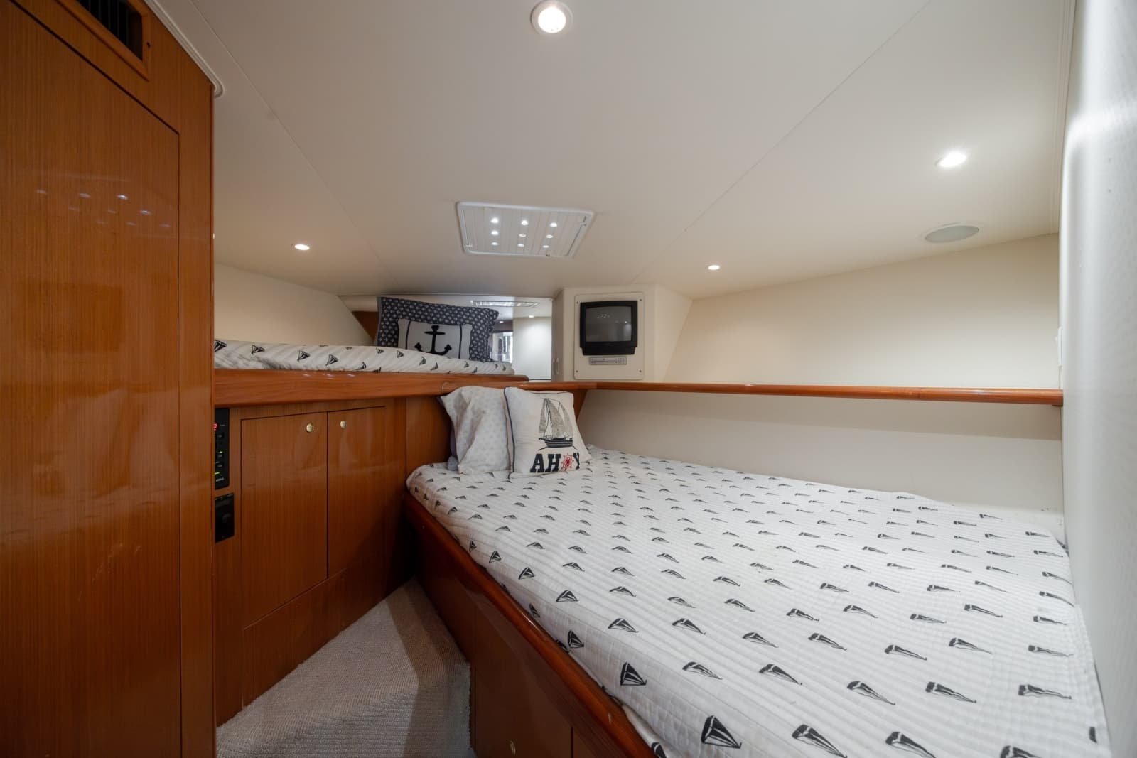 2000 Viking 55 Convertible