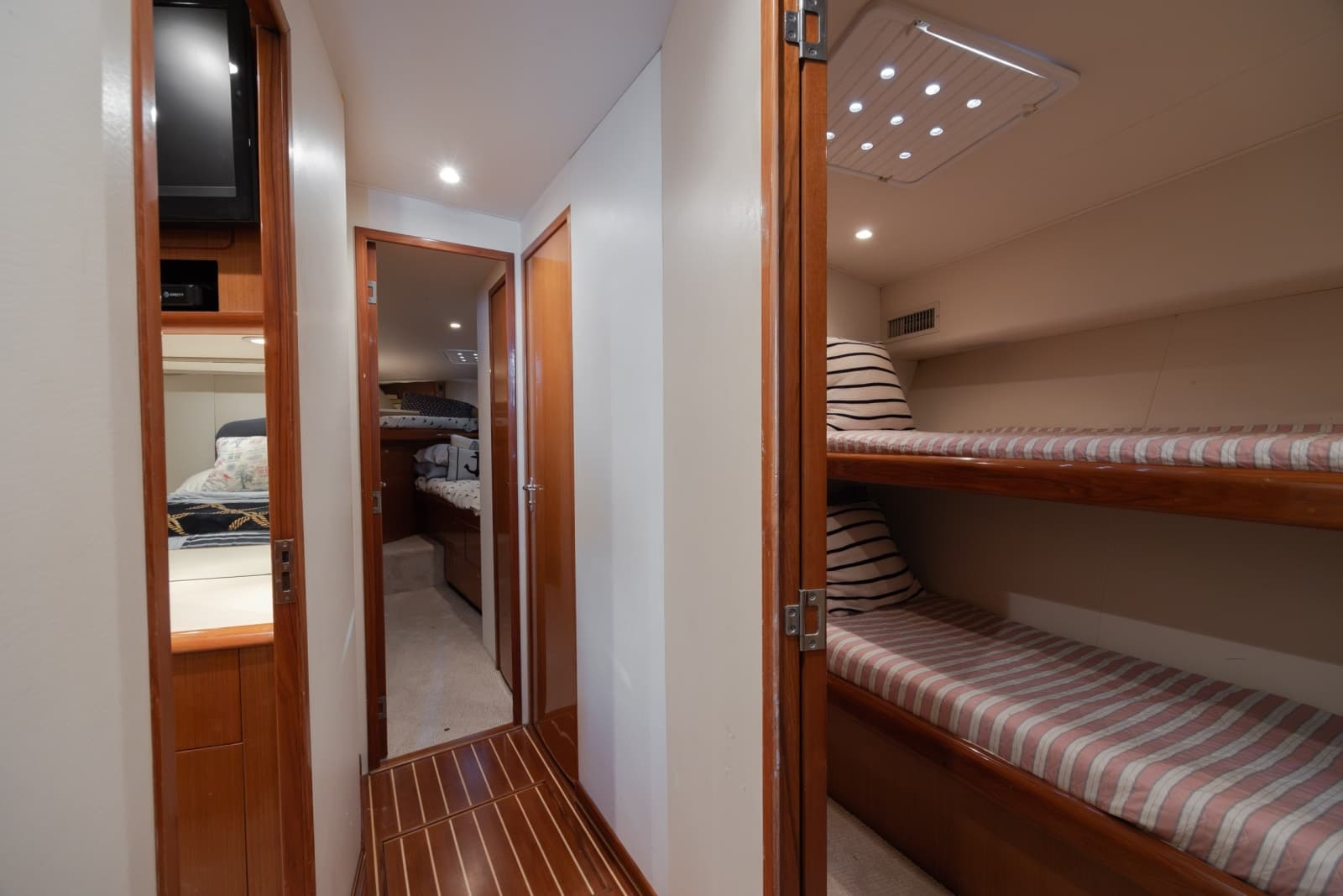 2000 Viking 55 Convertible
