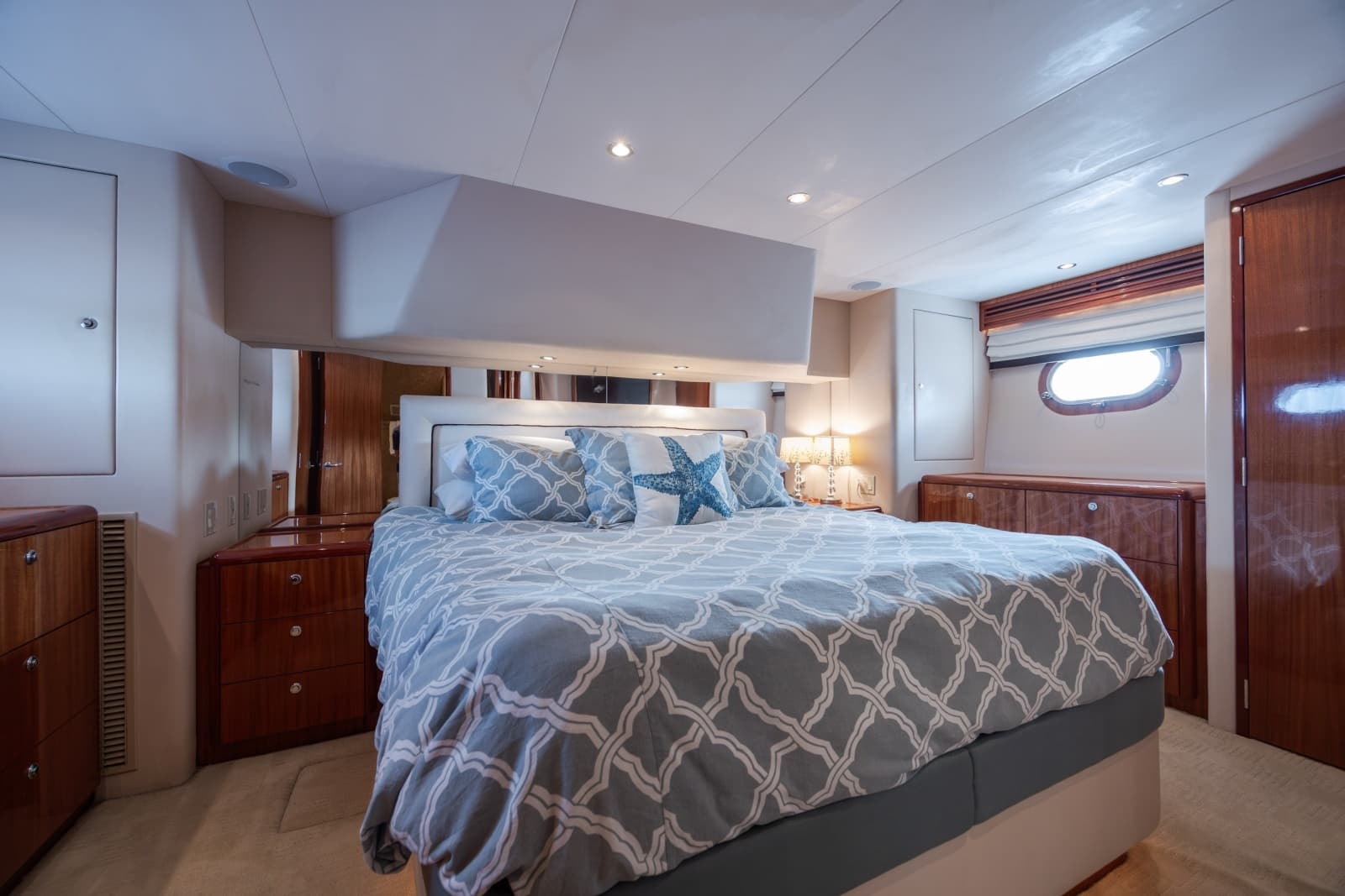 2008 Hatteras Motor Yacht