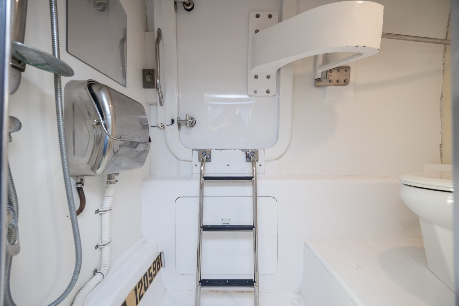 2008 Hatteras Motor Yacht
