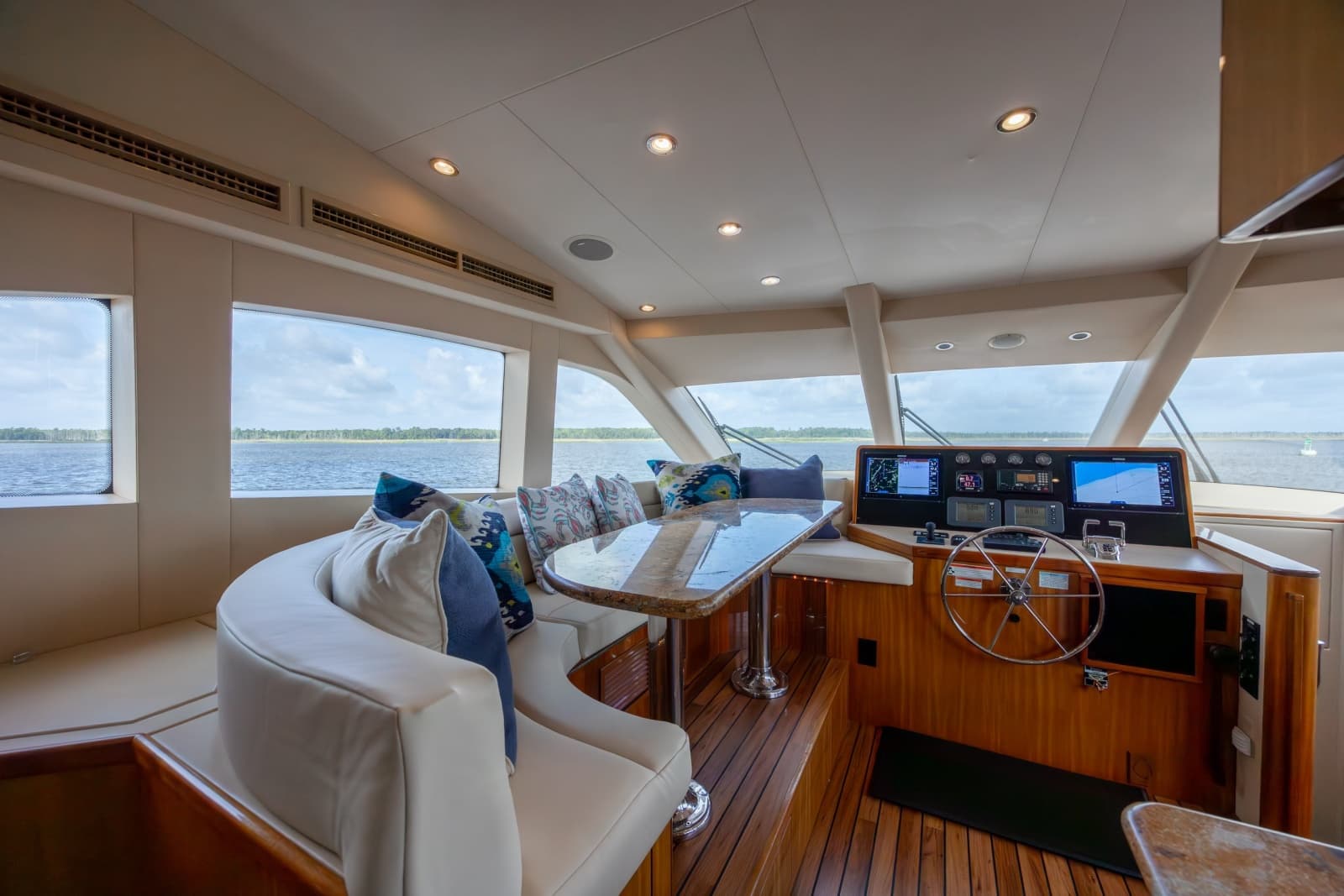2008 Hatteras Motor Yacht