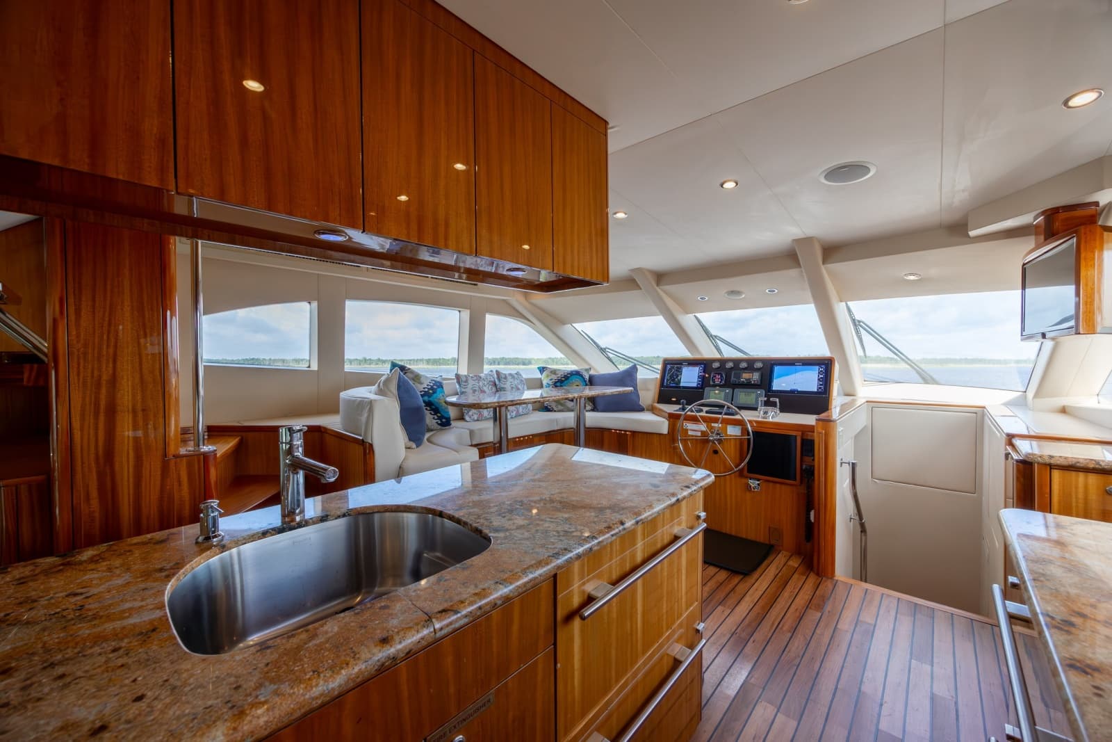 2008 Hatteras Motor Yacht