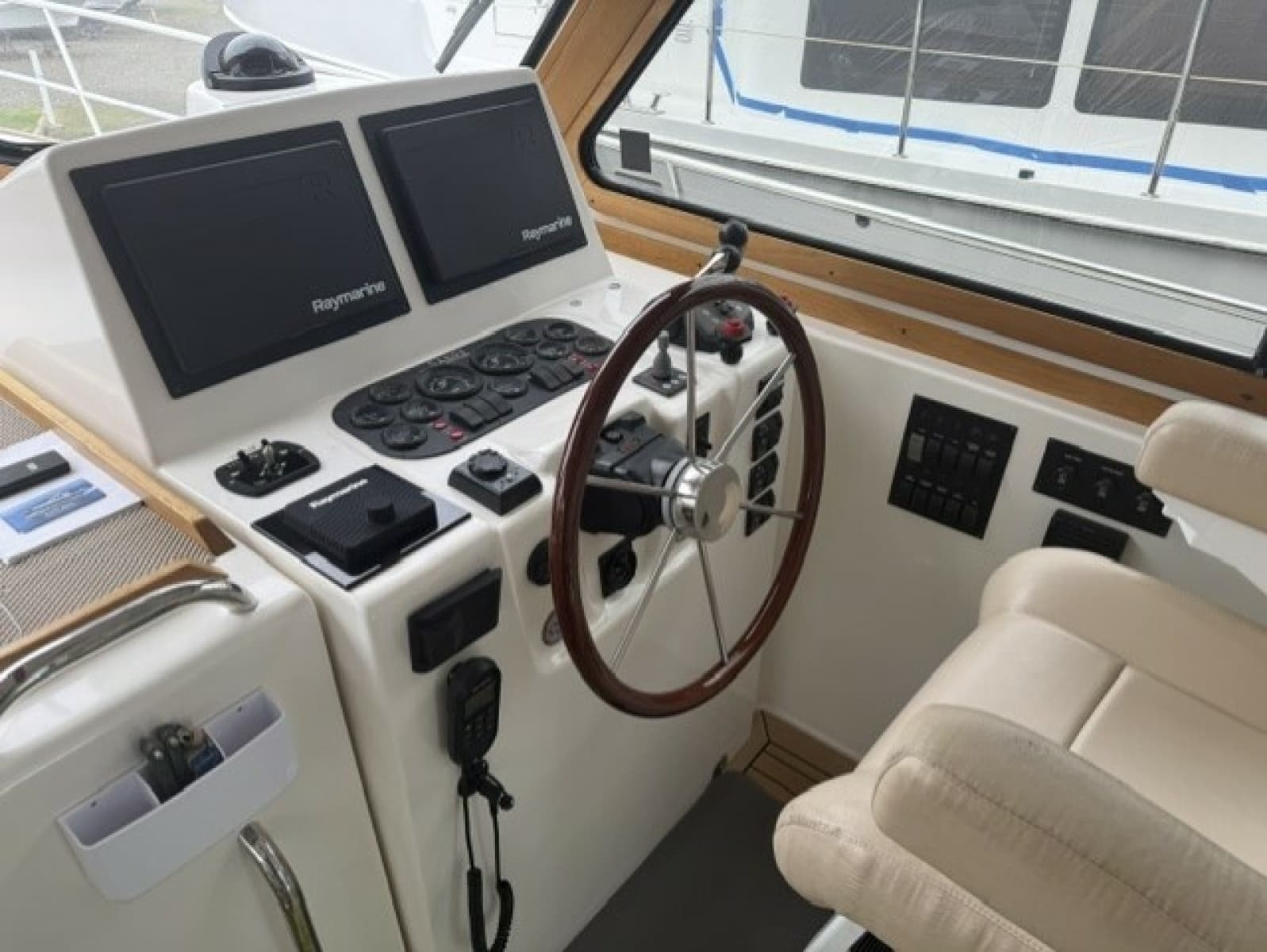 2005 Sabre 42 Express