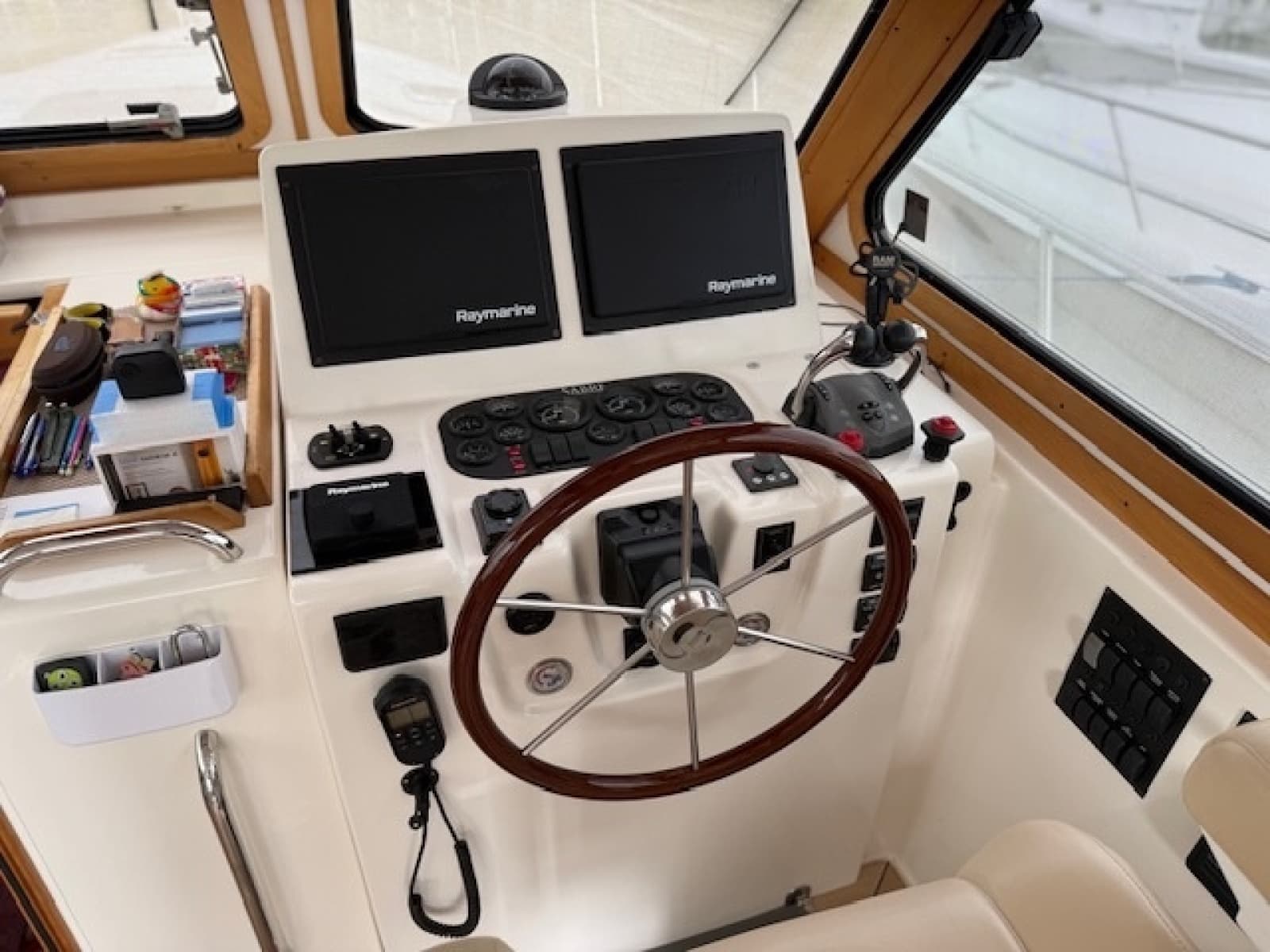 2005 Sabre 42 Express