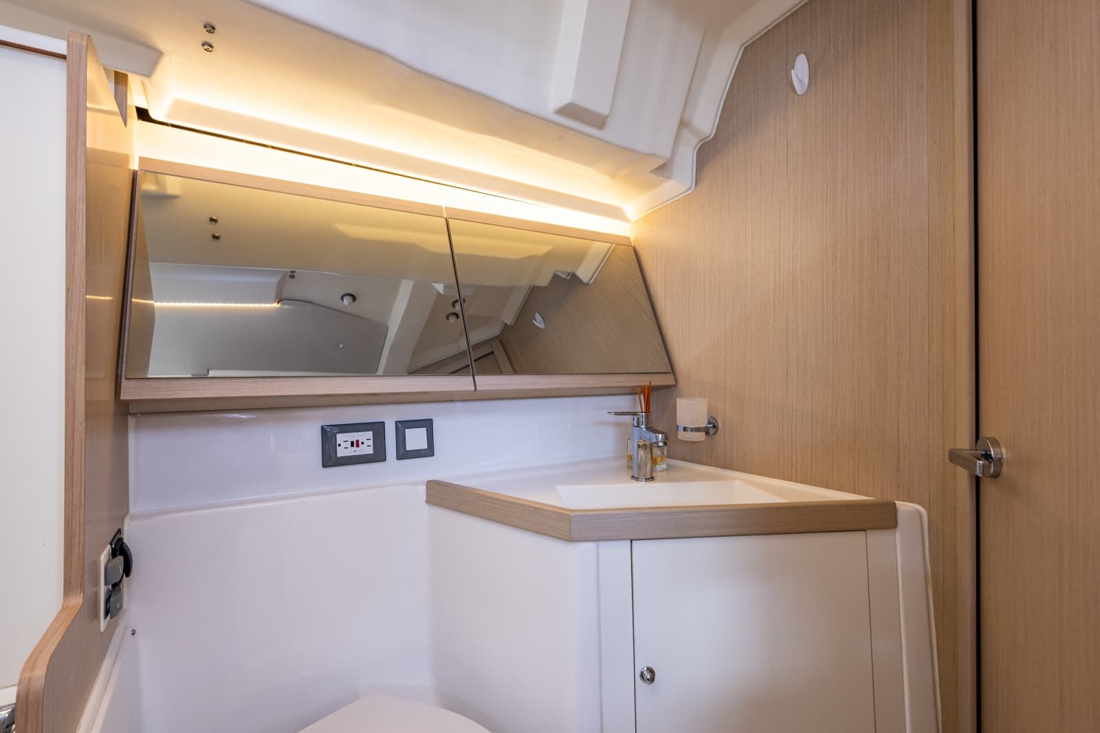 2020 Beneteau Oceanis 46.1