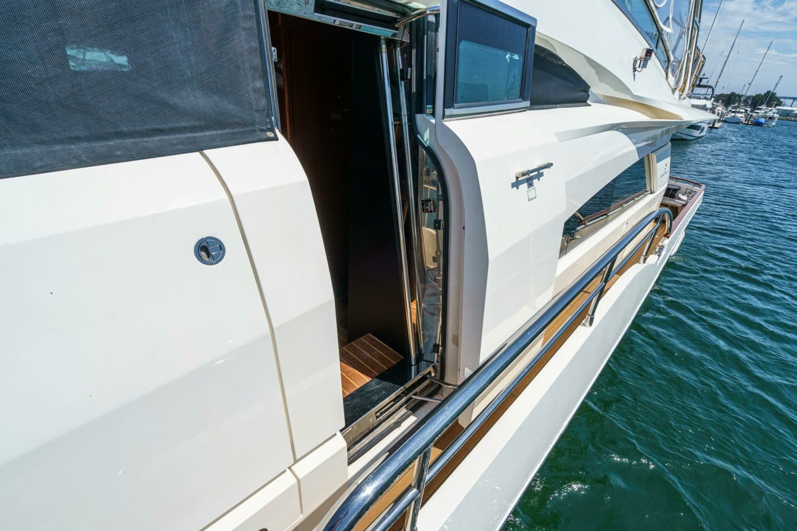 2005 Fairline Yachts 