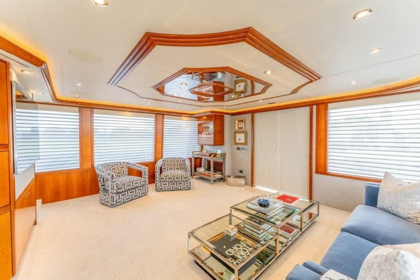 2006 Westport 130 Motoryacht