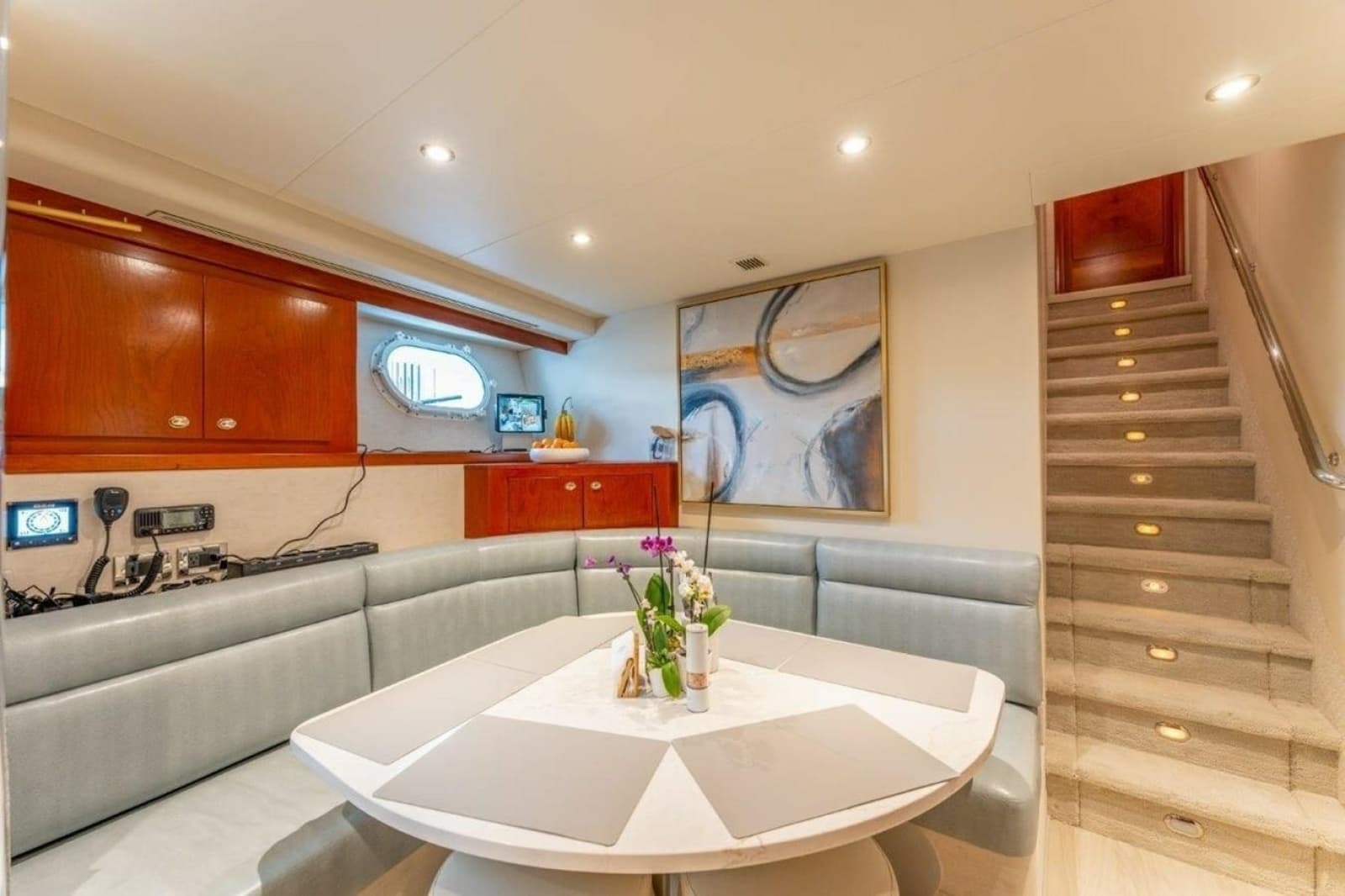 2006 Westport 130 Motoryacht