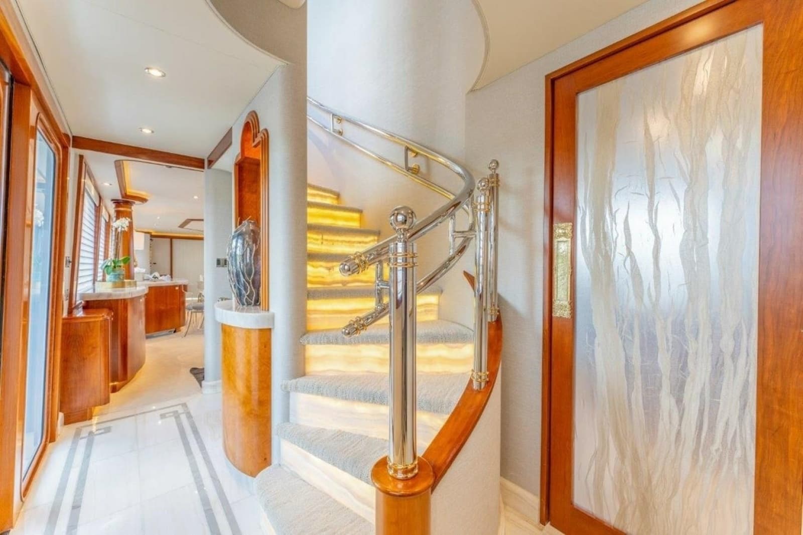 2006 Westport 130 Motoryacht
