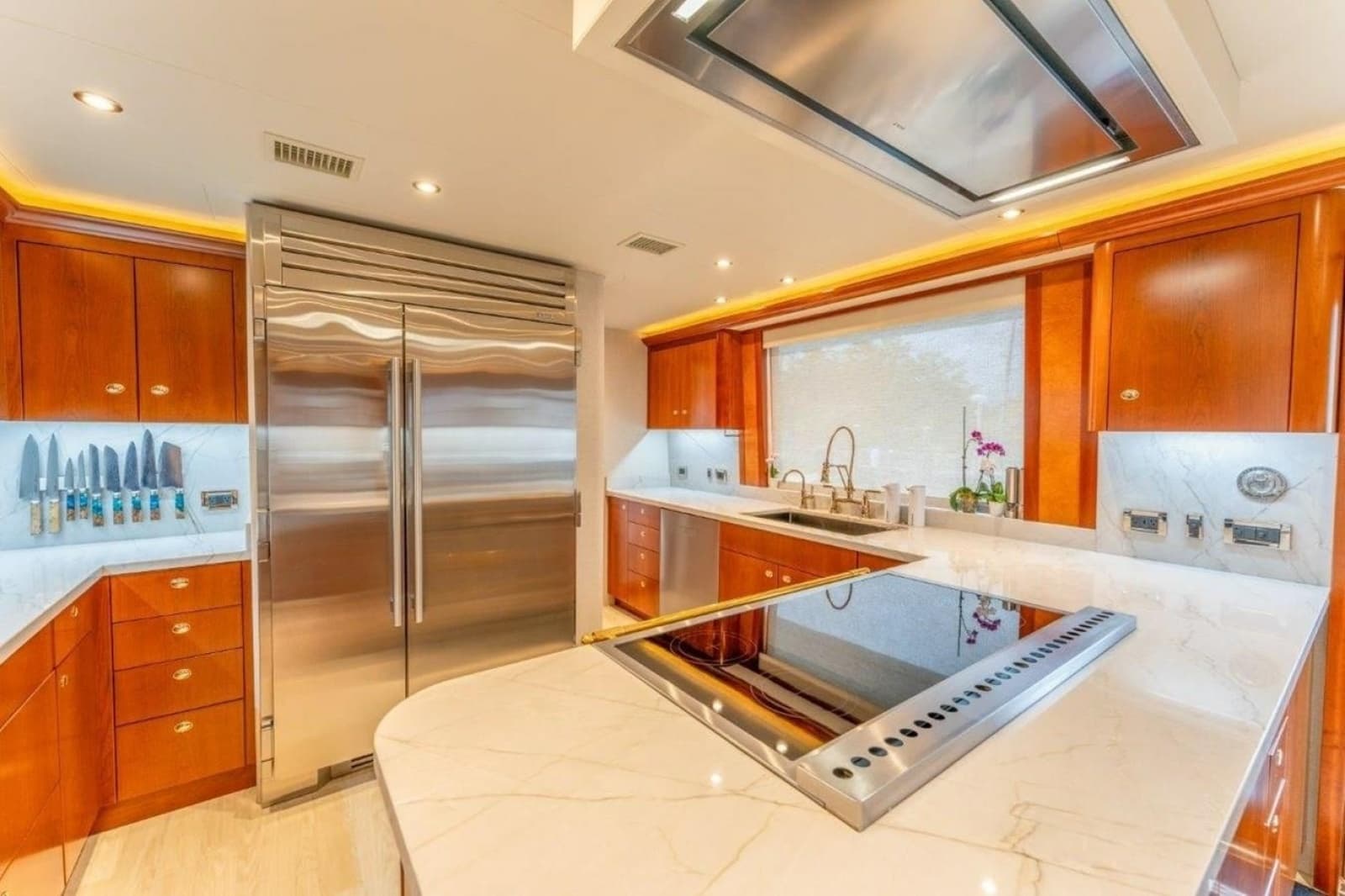 2006 Westport 130 Motoryacht