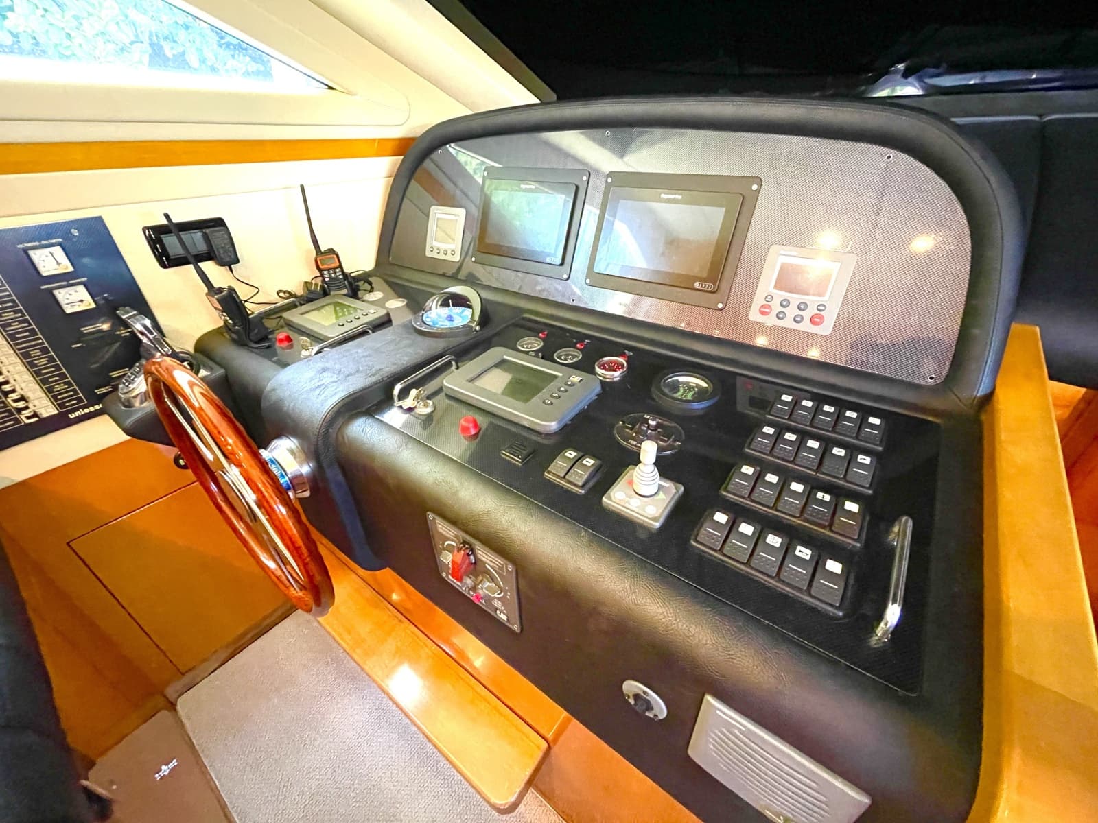 2006 Uniesse 58 MY