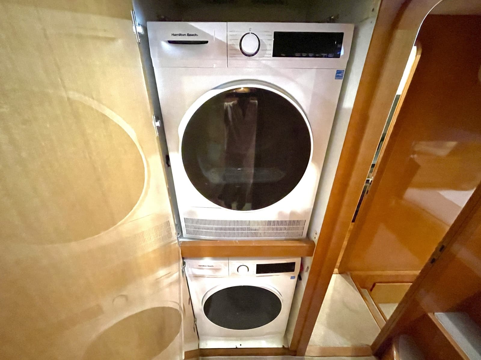 2006 Uniesse 58 MY