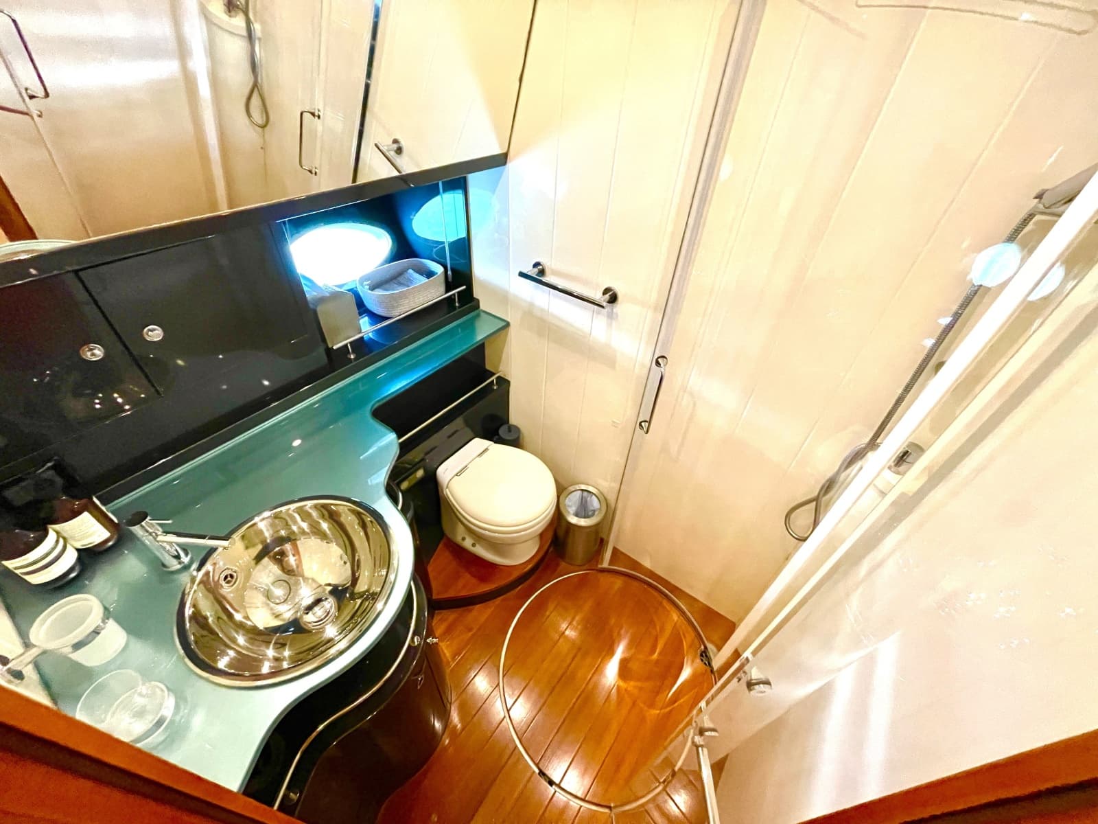 2006 Uniesse 58 MY