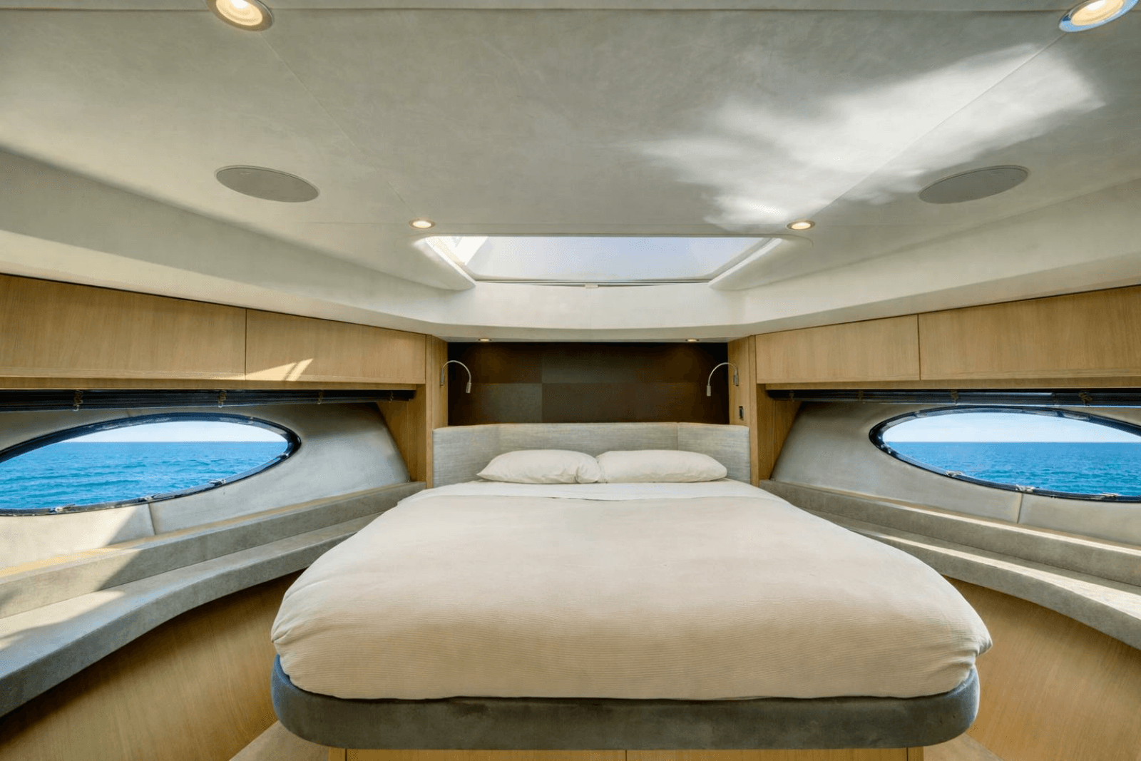 2014 Princess Yachts 