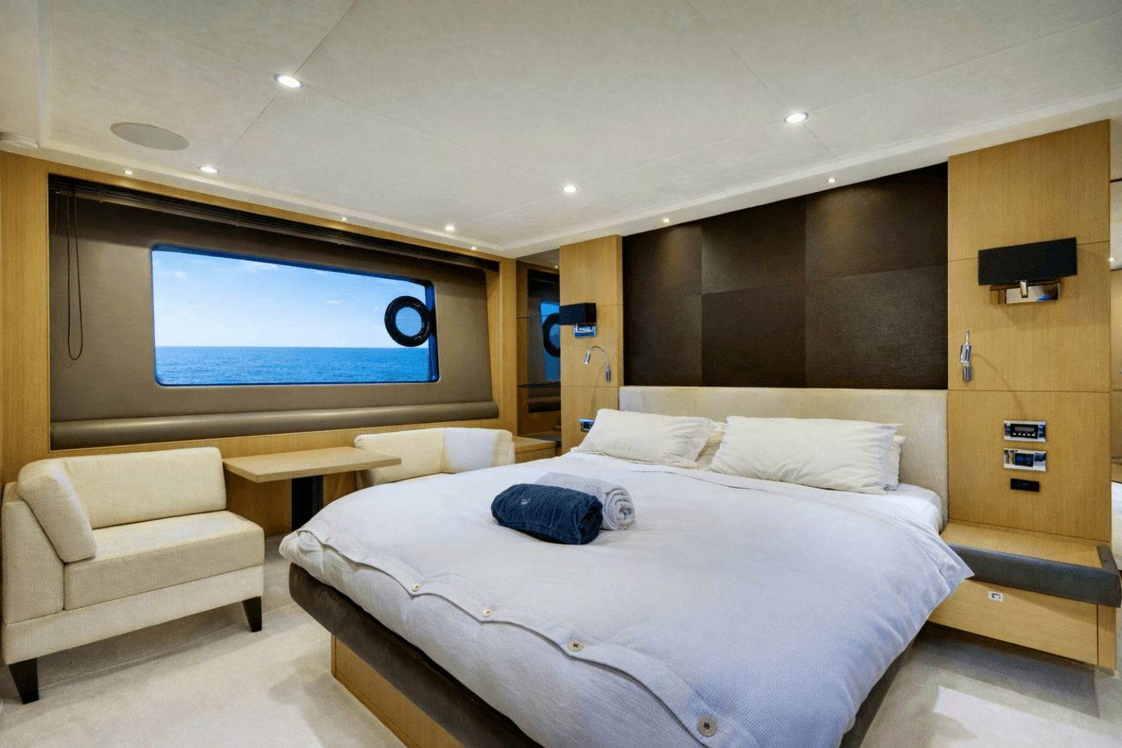 2014 Princess Yachts 