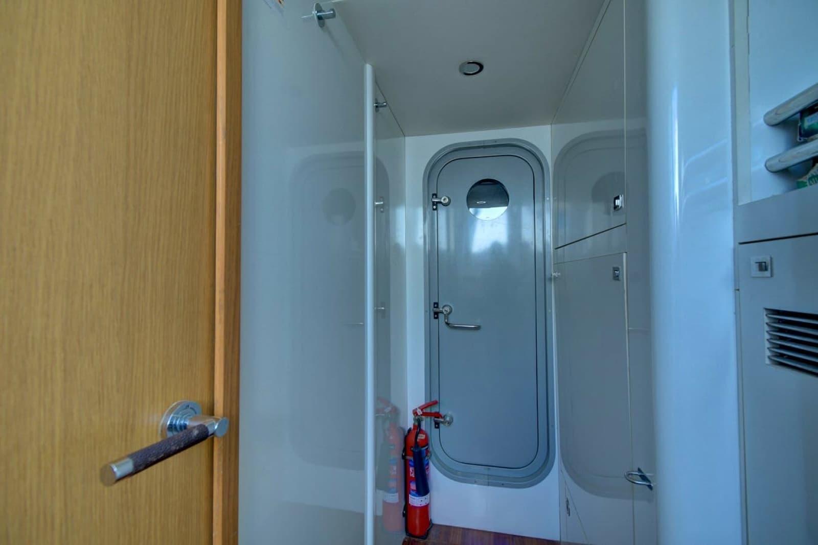 2014 Princess Yachts 