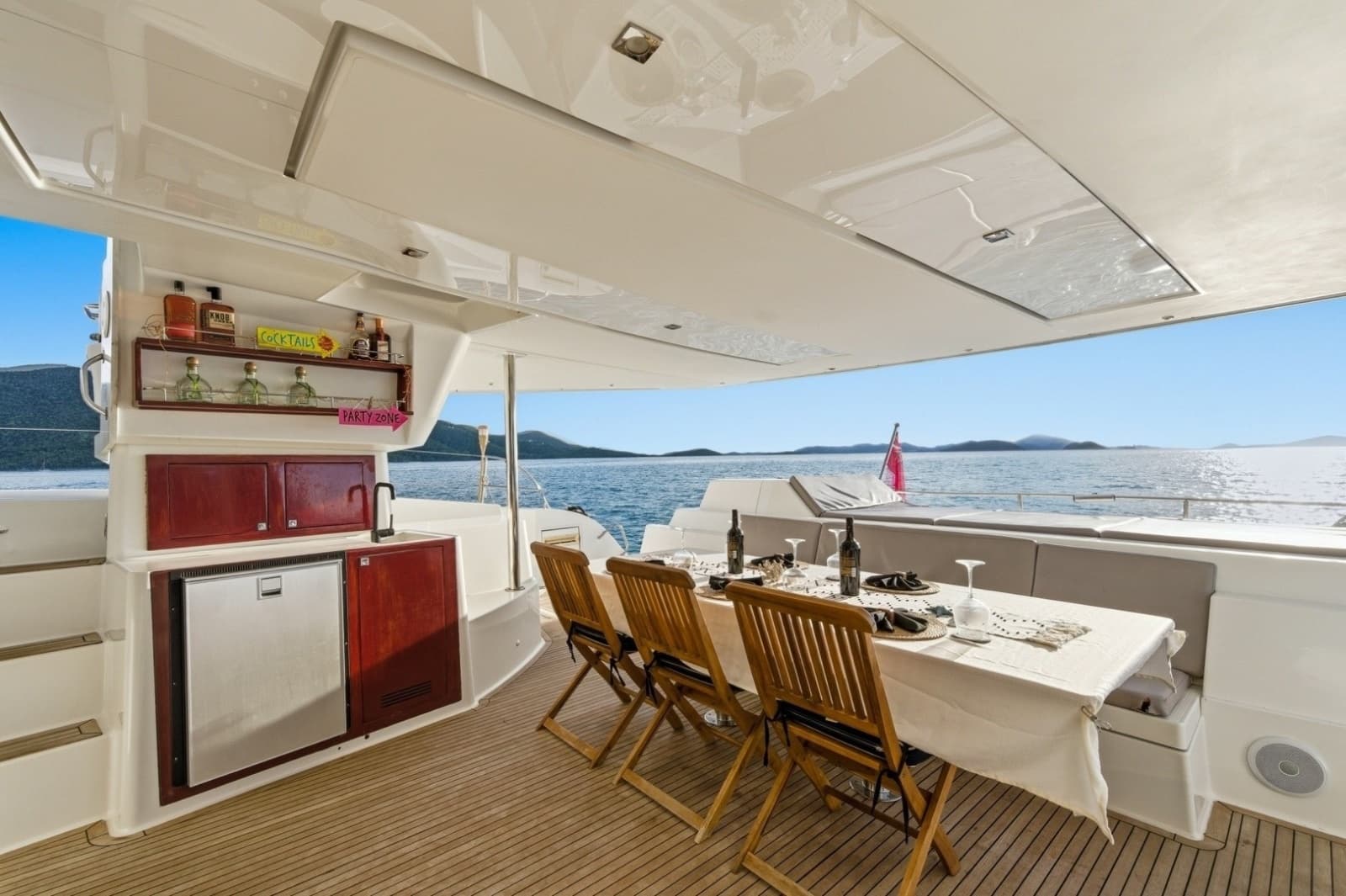 2013 Fountaine Pajot Sanya 57