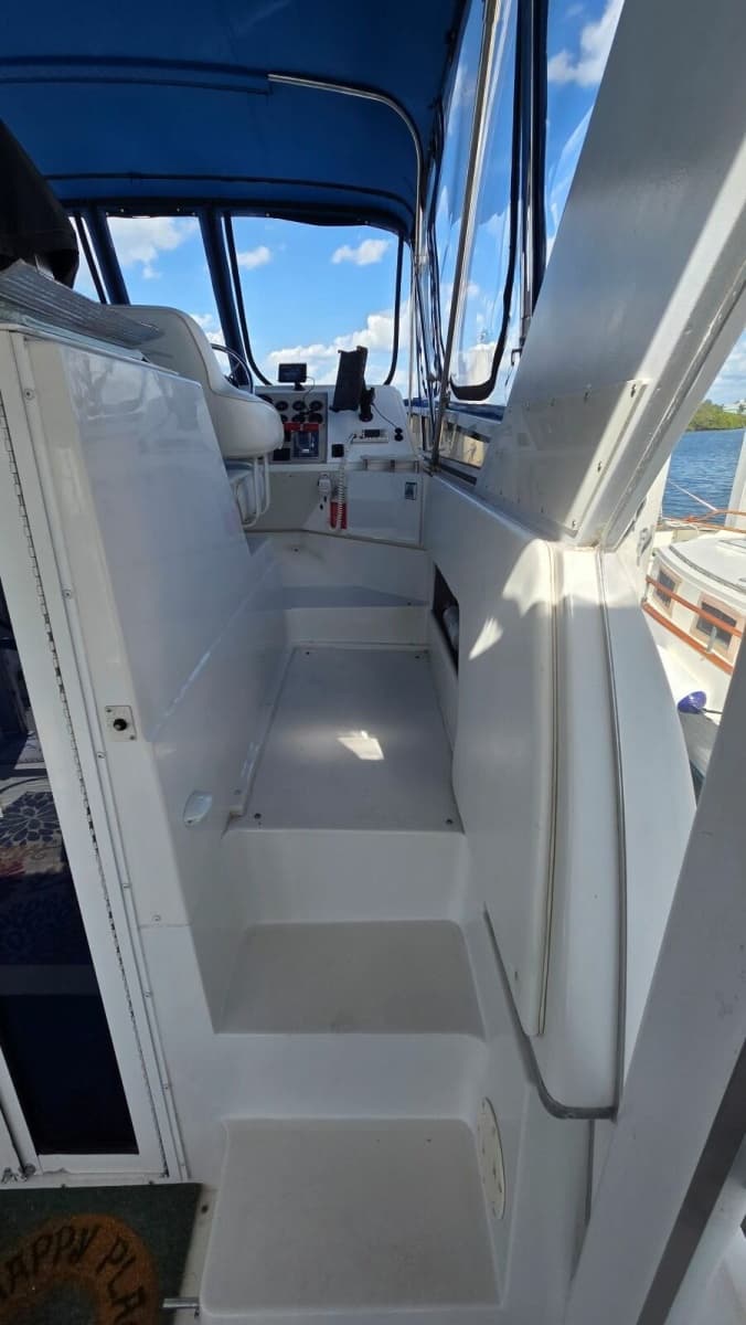 Aft Deck Flybridge Access